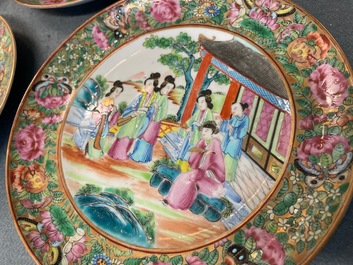 Six assiettes en porcelaine de Chine famille rose de Canton, 19&egrave;me