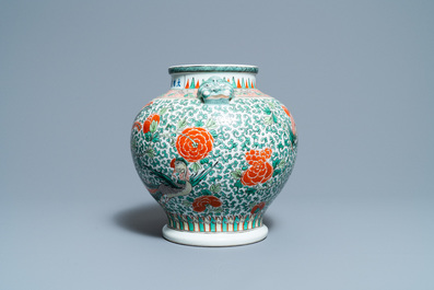 A Chinese 'wucai' phoenix vase, Chenghua mark, 19th C.