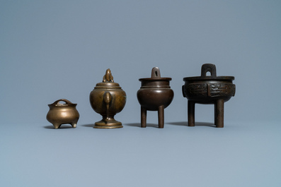 Five Chinese bronze censers, Qing