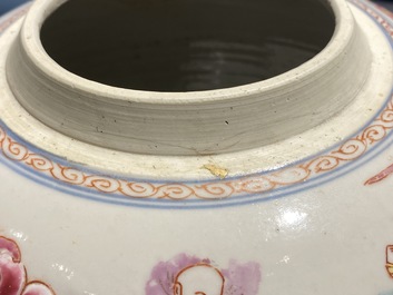 Un pot en porcelaine de Chine famille rose &agrave; d&eacute;cor des 'cent gar&ccedil;ons', Yongzheng