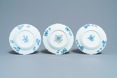 SIx assiettes en porcelaine de Chine en bleu et blanc &agrave; d&eacute;cor d'une sc&egrave;ne du 'Xi Xiang Ji', Qianlong