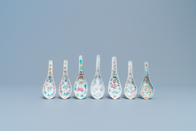 Treize cuill&egrave;res en porcelaine de Chine famille rose et qianjiang cai, 19/20&egrave;me