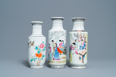 Trois vases de forme rouleau en porcelaine de Chine famille rose, R&eacute;publique