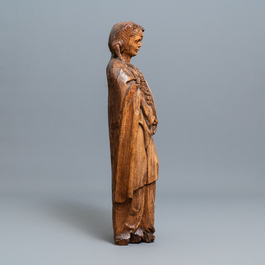 Une importante statue de Sainte Barbe en bois sculpt&eacute;, Allemagne, 16&egrave;me