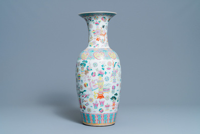 A Chinese famille rose 'antiquities' vase, 19th C.