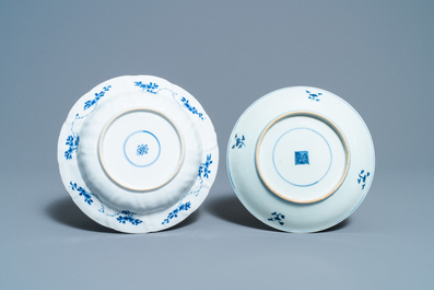 Zes Chinese blauw-witte borden en schotels, Kangxi en later