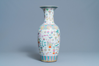 A Chinese famille rose 'antiquities' vase, 19th C.