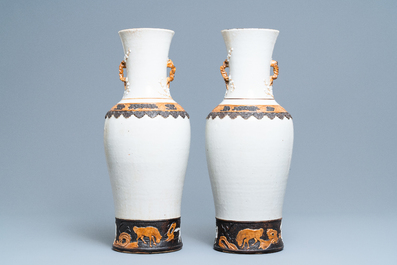 A pair of Chinese Nanking crackle-glazed vases with Li Tieguai, 19th C.