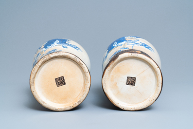 A pair of Chinese Nanking crackle-glazed vases with Li Tieguai, 19th C.