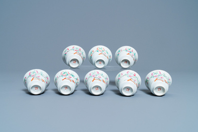 Huit bols en porcelaine de Chine famille rose &agrave; d&eacute;cor de neufs p&ecirc;ches, marque de Hui Tong Zhen Pin, 19/20&egrave;me