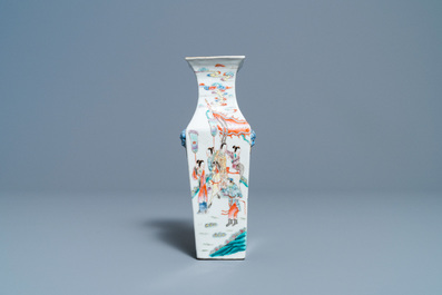 A Chinese square famille rose vase, 19th C.