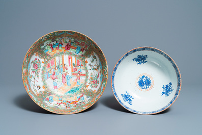 Deux grands bols en porcelaine de Chine famille rose de Canton, 19&egrave;me