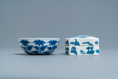 A Chinese blue and white plate, a bowl and a box and cover, Qianlong and Guangxu mark, 19/20th C.