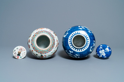 Four various Chinese teapots and two covered jars, 19/20th C.