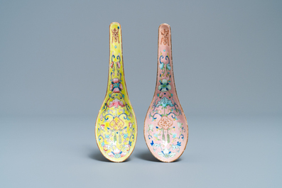 Eight Chinese famille rose spoons, one pair Tongzhi mark and of the period, 19/20th C.