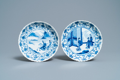 Twee Chinese blauw-witte borden, Chenghua merk, Kangxi