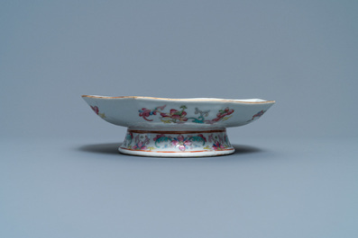 A Chinese famille rose 'Yin and Yang' bowl, Tongzhi mark and of the period