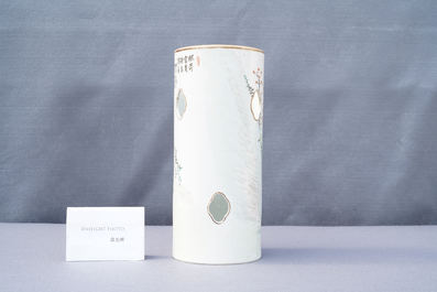 Un porte-chapeau ajour&eacute; en porcelaine de Chine qianjiang cai, 19&egrave;me