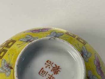 A pair of Chinese famille rose yellow-ground 'butterfly' bowls, Tongzhi mark, 20th C.