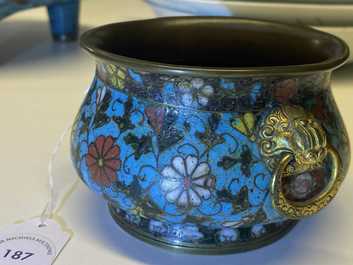 Een Chinese cloisonn&eacute; wierookbrander, Ming