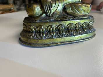 Une figure de Bouddha Shakyamuni en bronze dor&eacute;, Sino-Tibet, 18/19&egrave;me