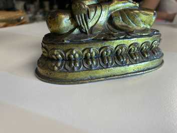 Une figure de Bouddha Shakyamuni en bronze dor&eacute;, Sino-Tibet, 18/19&egrave;me