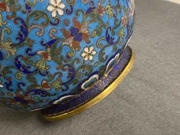 A Chinese cloisonn&eacute; 'floral scroll' water jug, 18/19th C.