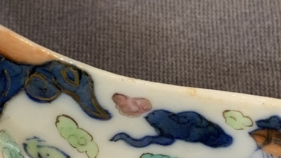 Cinq cuill&egrave;res en porcelaine de Chine doucai, 19/20&egrave;me