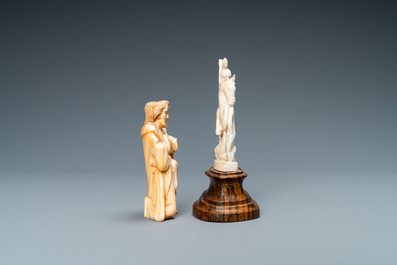Deux statues en ivoire: Saint Joseph, Espagne, 17&egrave;me et Saint Georges terrassant le dragon, 19/20&egrave;me