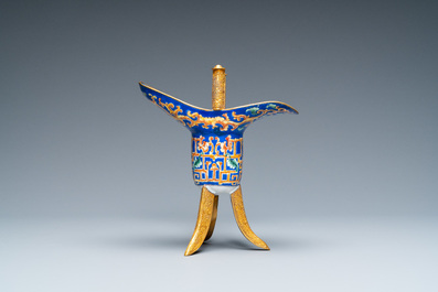 A Chinese Canton enamel and gilt bronze ritual wine vessel, 'jue', 18/19th C.