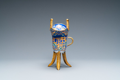 A Chinese Canton enamel and gilt bronze ritual wine vessel, 'jue', 18/19th C.