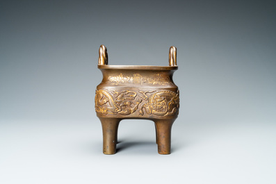 A Chinese partly gilded bronze censer with jade-topped wooden cover, Xuande mark, Kangxi