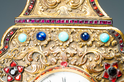 Une horloge murale en bronze dor&eacute; incrust&eacute; de pierres semi-pr&eacute;cieuses, ateliers de Canton et George Prior de Londres pour la Chine, Qianlong