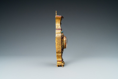 Une horloge murale en bronze dor&eacute; incrust&eacute; de pierres semi-pr&eacute;cieuses, ateliers de Canton et George Prior de Londres pour la Chine, Qianlong