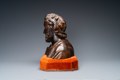 Un buste d'un homme barbu en bois sculpt&eacute;, Italie, 17&egrave;me