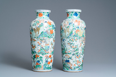 Une paire de vases en porcelaine de Chine famille verte &agrave; d&eacute;cor d'animaux mythiques, Kangxi