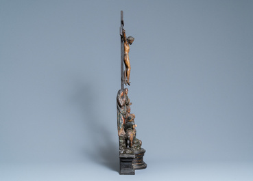 Une crucifixion en bois sculpt&eacute; et polychrom&eacute;, Italie du Nord, 16&egrave;me