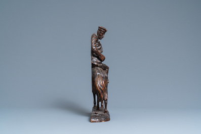 Een eikenhouten figuur van een ruiter te paard, 1e helft 16e eeuw