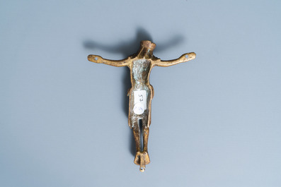 Une statue de Christ en bronze dor&eacute;, Souabe, Allemagne, 12&egrave;me