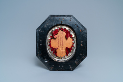 Un cadre de forme octagonale en placage d&rsquo;&eacute;b&egrave;ne et &eacute;l&eacute;ments en argent, Italie, 17&egrave;me