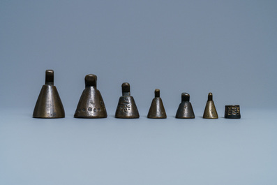 Fourteen bronze weights, France, 16/18th C.