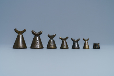 Fourteen bronze weights, France, 16/18th C.