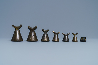 Fourteen bronze weights, France, 16/18th C.