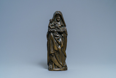 Un groupe figurant Sainte Anne Trinitaire dans le style du 16&egrave;me, vers 1900