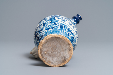 A blue and white Antwerp maiolica 'a foglie' wet drug jar, 2nd half 16th C.