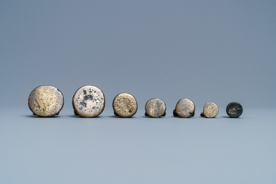 Veertien bronzen gewichten, Frankrijk, 16/18e eeuw