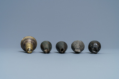 Fourteen bronze weights, France, 16/18th C.