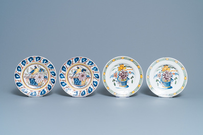 Onze assiettes en fa&iuml;ence polychrome de Delft, 18&egrave;me