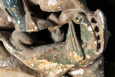 Un groupe en pierre polychrom&eacute; repr&eacute;sentant Saint Georges terrassant le dragon, probablement Allemagne, 15&egrave;me