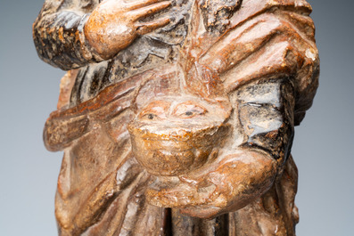 Une statue de Sainte Lucie en pierre polychrom&eacute;e, France, 1&egrave;re moiti&eacute; du 16&egrave;me